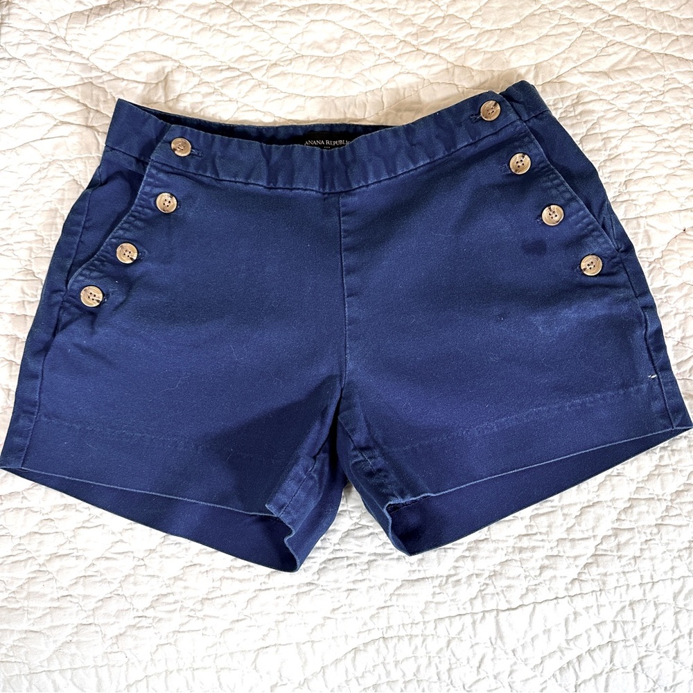 Banana Republic | High Rise Navy side button Shorts